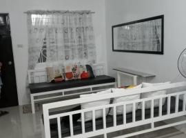 Bahay Ko 2 transient home in Sariaya，位于Sariaya的酒店