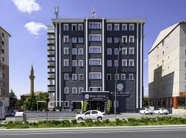 Real House Hotel