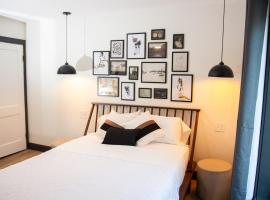 5 Minutes to the Falls-Luxury Home 3BR 2 Bath - USA Side，位于尼亚加拉瀑布的酒店