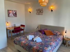 Plato by Hofstad Studio’s，位于斯海弗宁恩的酒店