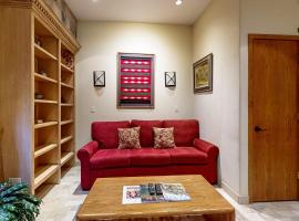 Lion Square Lodge South 273，位于范尔的酒店