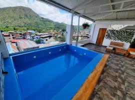 Hotel Wismont Pi&ntilde;ales，位于拉梅尔塞的带停车场的酒店