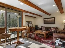 Centrally Located 3 Br In Lionshead Village W Pool, Walk To Lift!