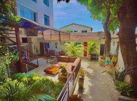 Hotel Ucla Center，位于巴耶杜帕尔的酒店