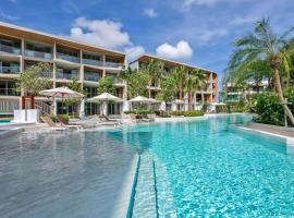 Wyndham Grand Nai Harn Beach Phuket，位于奈汉海滩的酒店