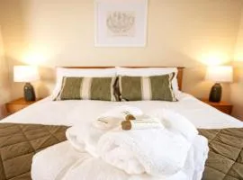 Elegant 3BD Georgian Retreat in Perth City Centre