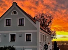 Hotel Pame Grill，位于埃兴的酒店