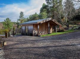 studio in the wood，位于Duirinish的酒店