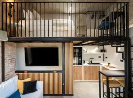 Urban Hive 2-story suite with roof garden