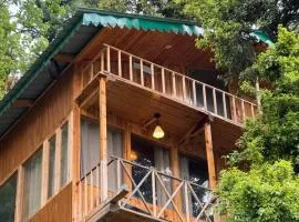 Kakapo Nest a Big Chill Treehouse
