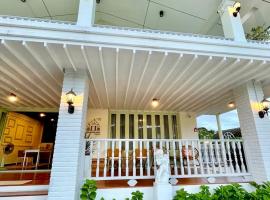 Zane Balcony House Ranong Hotel เซน บัลโคนี่ เฮ้าส์ ระนอง