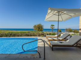 Kallisti Beach & Spa Villa - A Luxury Seaside Retreat，位于拉基的酒店