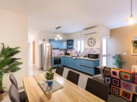 Quiet Traditional Stay - Rabat 3-Bedroom Apartment，位于Ħal-Bajjada的酒店