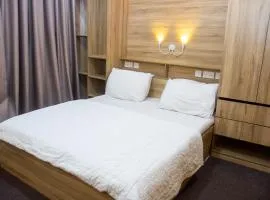 2 Bedroom Luxury Shortlet