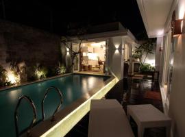 Saka Luxury Villa，位于金巴兰的酒店