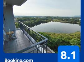 Balcony Forest Lake Mountain，位于金宝的酒店