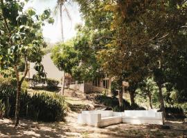 Hotel Hukumeizi Minca，位于米卡的酒店