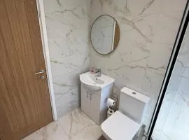 Dudley, Birmingham and Wolverhampton Contractor and Family Stay B69