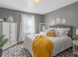 Modern 1BR Near Syracuse U, Zoo & Dome, Fast WiFi