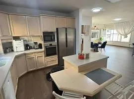 Ar'ar Prestige Cozy Top place