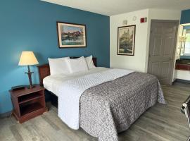 Brentwood Inn & Suites，位于罗阿诺克拉皮兹的酒店