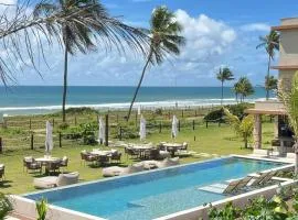 Seu Paraíso à Beira Mar em Alphaville de Guarajuba