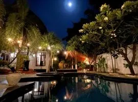 Gili MoonLight RetReat