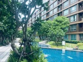 Dcreek 79 Modern chic condo near patong