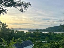 Chiangkhan River Green Hill，位于Ban Noi的酒店