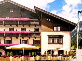 Hotel Restaurant Liesele Sonne，位于皮茨河谷圣莱昂哈德的酒店