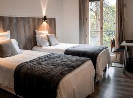 Logis Hotel Les Glycines，位于泰克河畔阿尔莱的酒店