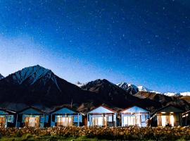 Star Quest Cottages, Pangong，位于Man的酒店