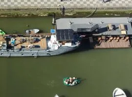 De Coaster & Aquarium Ponton