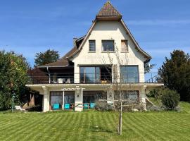 Le Jonquet maison 12 pers Sauna Jacuzzi，位于Douriez的酒店