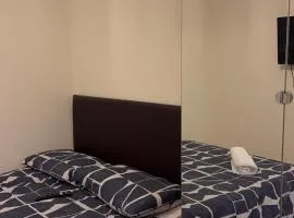 Cozy Room in Bute House