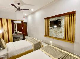 PREMIUM Swimming Pool Hotel Lagoon-Near Sea Beach- Luxury & Spacious Room With BREAKFAST - Near Temple with Prime Location wifi- Lift and Parking Facilities，位于克塔克的酒店