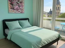Design Apartment mit Balkon 15 min Airport