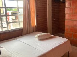 Hotel y restaurante juanchito，位于皮塔利托的酒店