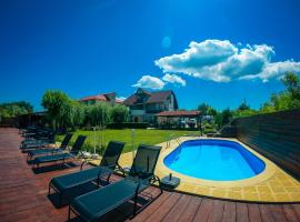 Pensiunea Regina Deltei，位于Băltenii de Sus的酒店