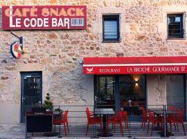 Gite d'&eacute;tape le code bar，位于Saint-Julien-Labrousse的宾馆