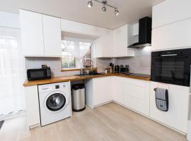 Primrose lodge cosy 2 bedroom house in a quiet，位于诺里奇的酒店