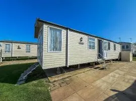 Lovely Caravan At Manor Park, Nearby Hunstanton Beach In Norfolk Ref 23067S