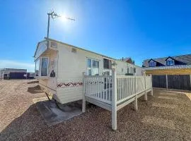 6 Berth Caravan In Hunstanton, Ideal For Seaside Holidays Ref 13004L