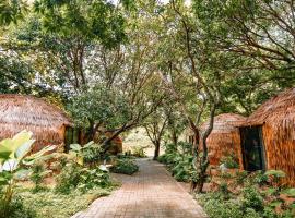 The Dome Hotel - Caylabne Bay，位于Ternate的酒店