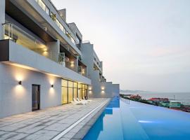 Pohang Madame Annette Pool Villa dogs allowed，位于浦项的酒店