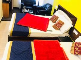 Hotel mystique inn，位于乌提的酒店