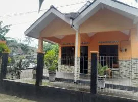 Ndalem Katresnan Kalongan "Homestay"