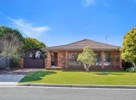 'E Retreat by the Bay' by Accom Holidays