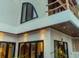 Good Day Villas Lembongan，位于蓝梦岛的酒店