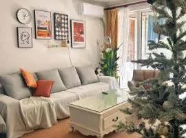Lizi Boutique Guesthouse and Family Apartment-Nearby Tiananmen square-5mins walk to subway-Easy for taste Chinese food